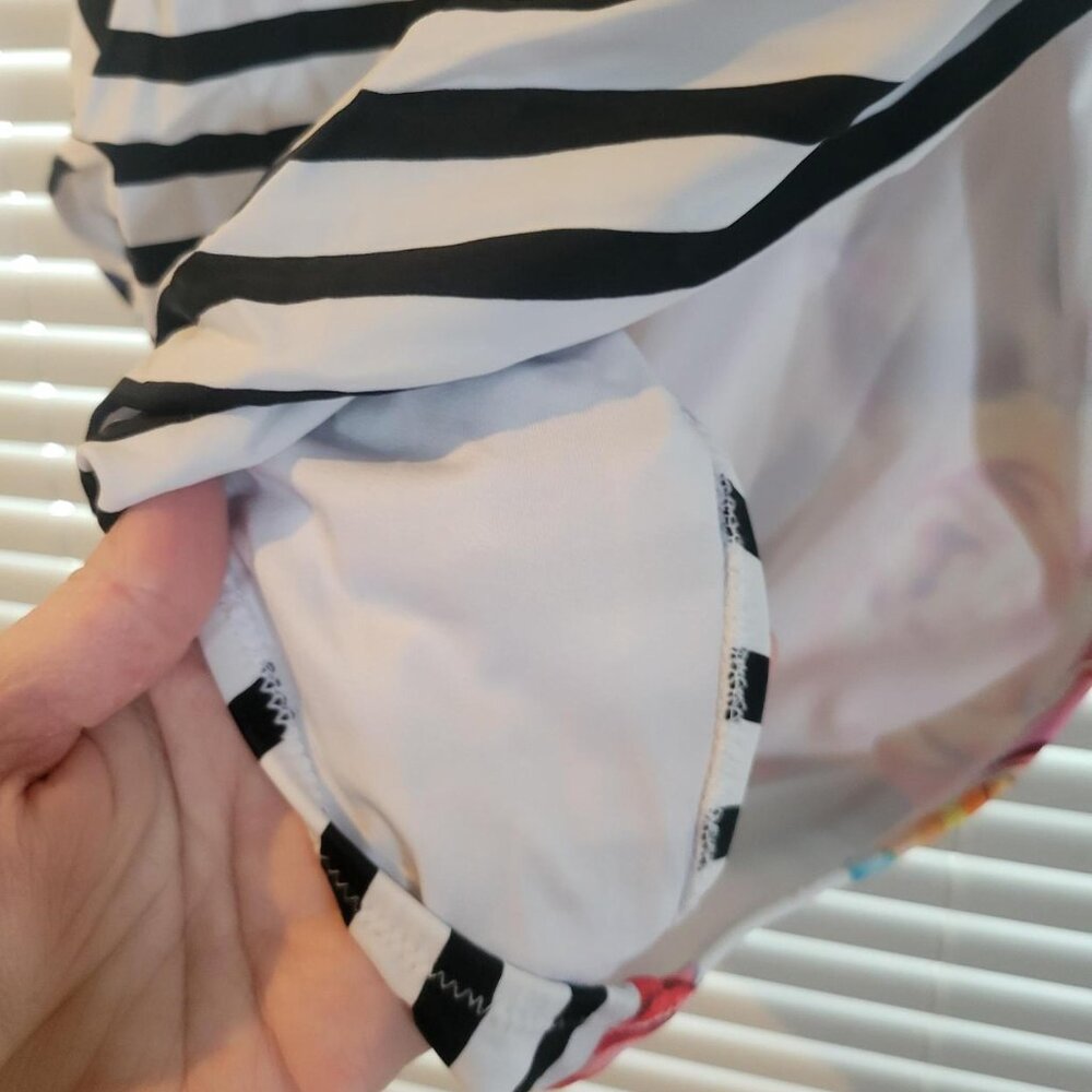 Cupshe Bold Floral and Stripe Halter One Piece Swimsuit 2X - Picture 4 of 6